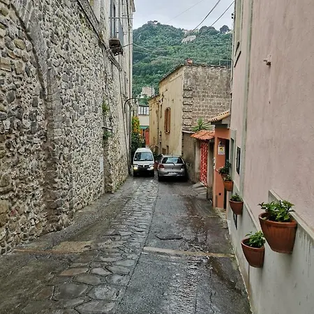 La Lobra * Massa Lubrense